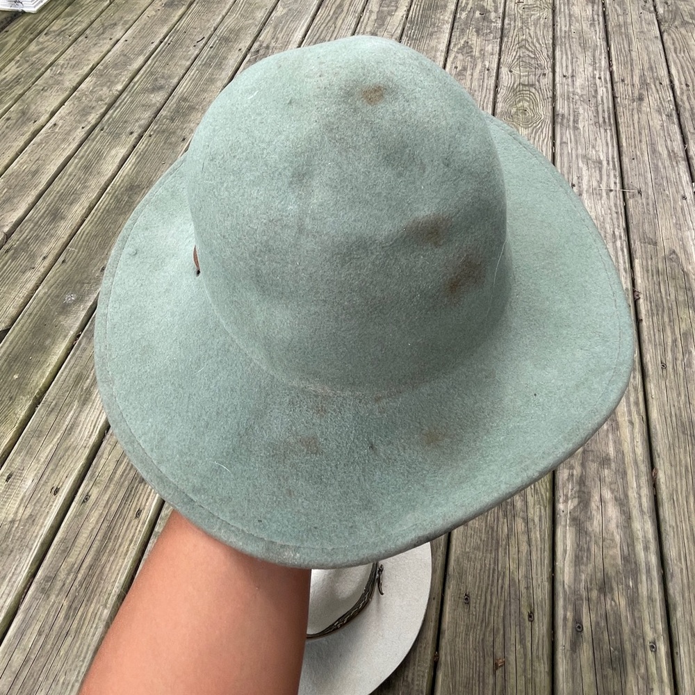 Fun hats - Picture 7 of 8